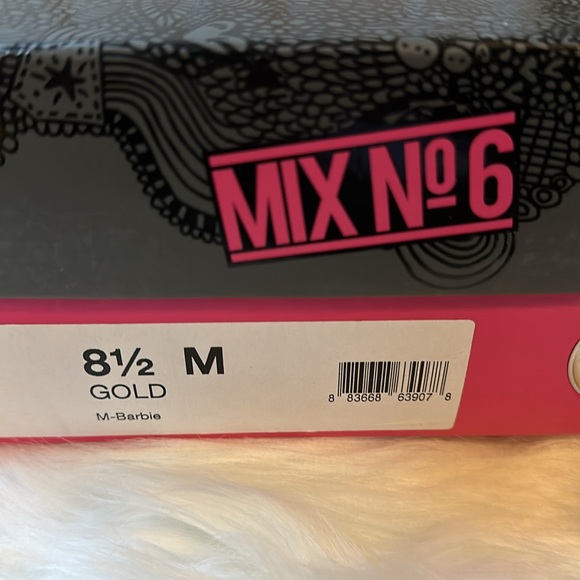 New in Box: Mix No. 6 Barbie Pump In Gold Glitter Size 8.5 | Color: Gold | - Picture 5 of 6